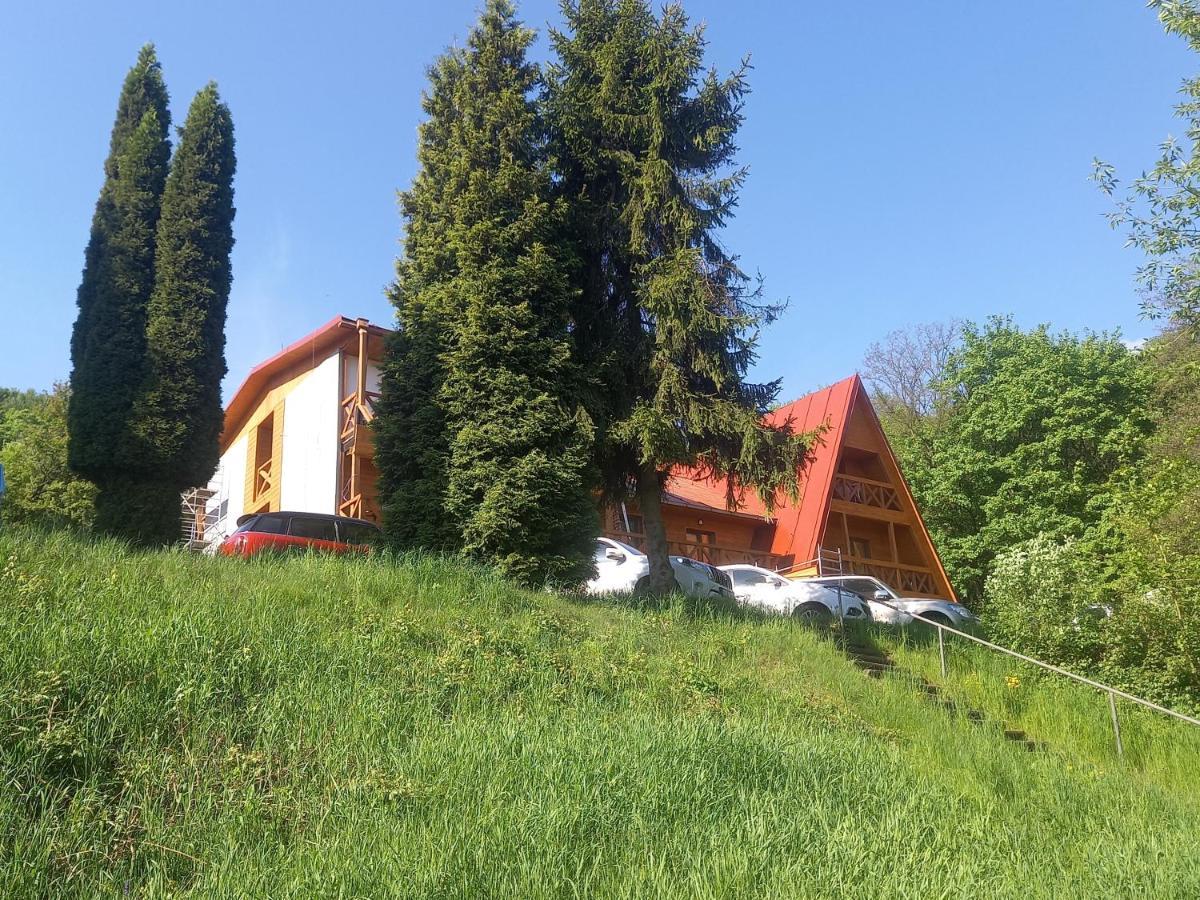 Milano S Vyrivkou A Terasou Kvakovce
