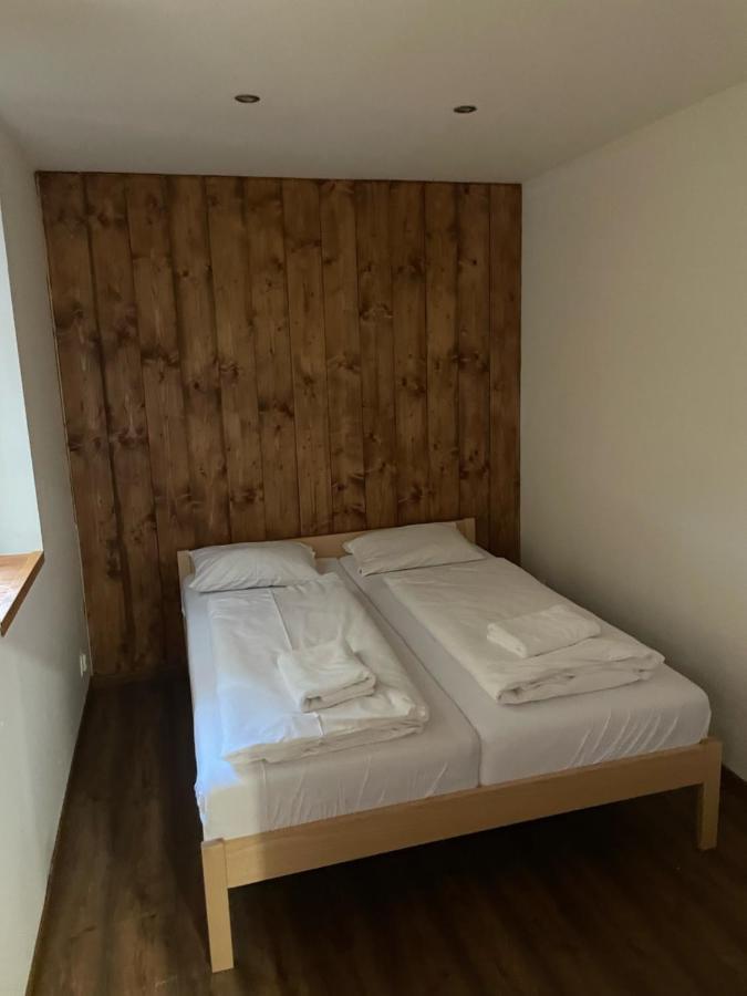 Milano S Vyrivkou A Terasou Apartment *