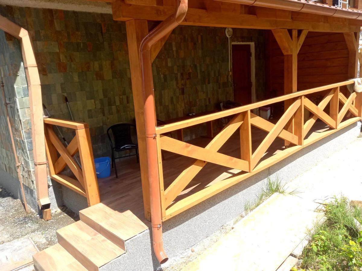 Apartament Milano S Vyrivkou A Terasou Kvakovce